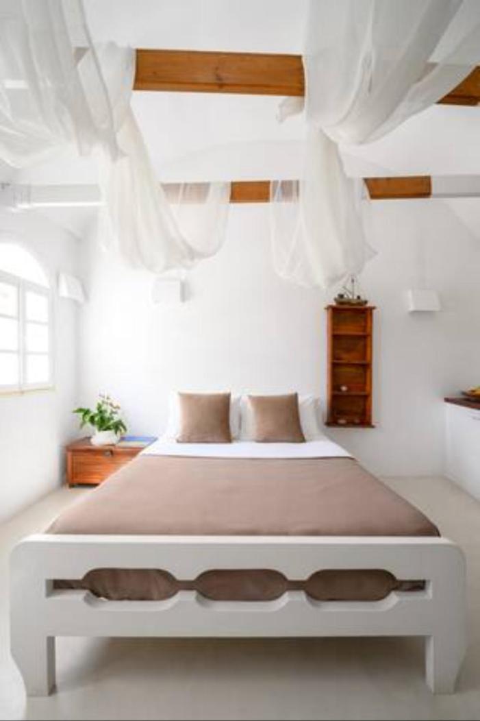 On An Island Suites & Apartments - Fira Екстериор снимка