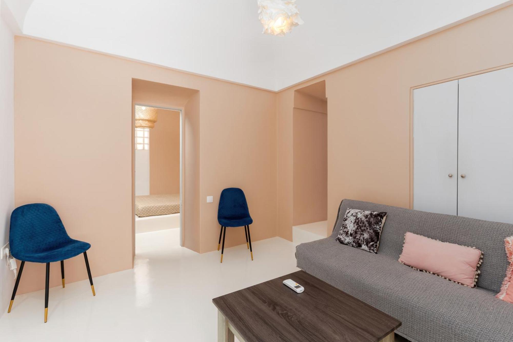 On An Island Suites & Apartments - Fira Екстериор снимка